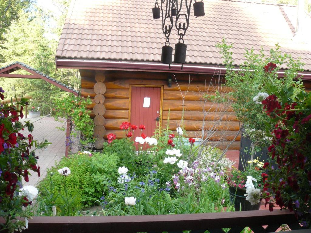 Hitching Post Resort Kelowna Habitación foto