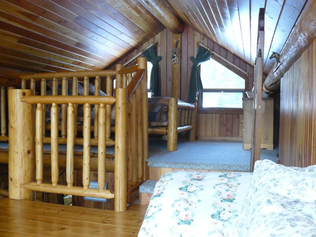 Hitching Post Resort Kelowna Habitación foto